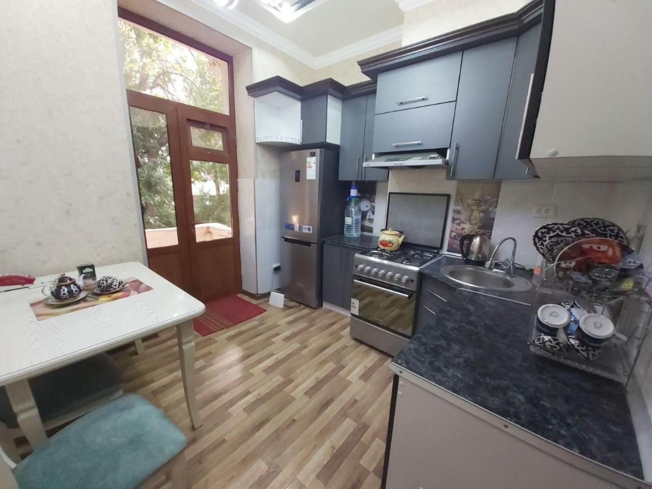 Samarkand Boulevard Apartment Bagian luar foto